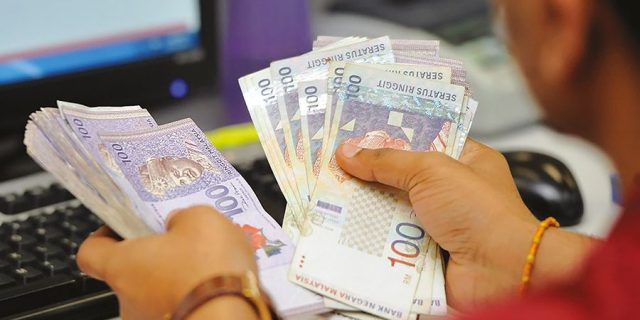 Ringgit Malaysia berpotensi jatuh sehingga RM5.00 ke RM5.70 menjelang hujung tahun