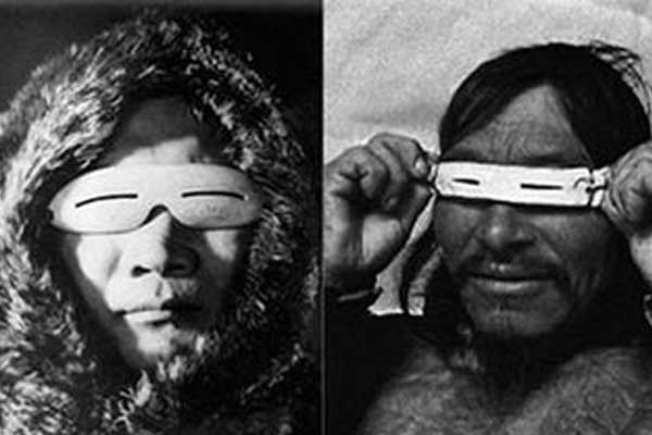 Rupanya cermin mata hitam dicipta sejak zaman primitif dipakai untuk tujuan ini..