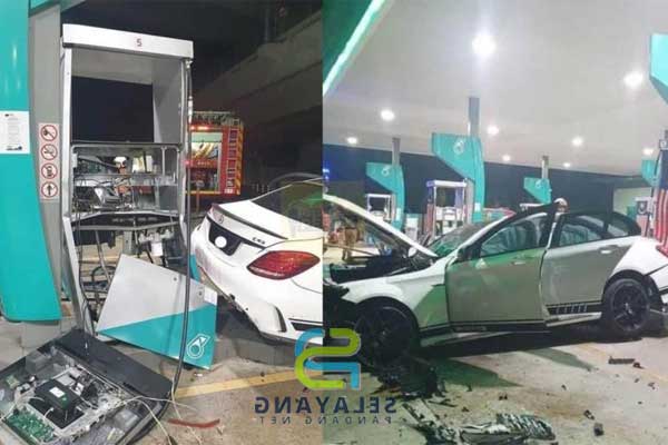 Kecoh Mercedes C43 rempuh stesen minyak Petronas, pemandu tiba-tiba hilang....