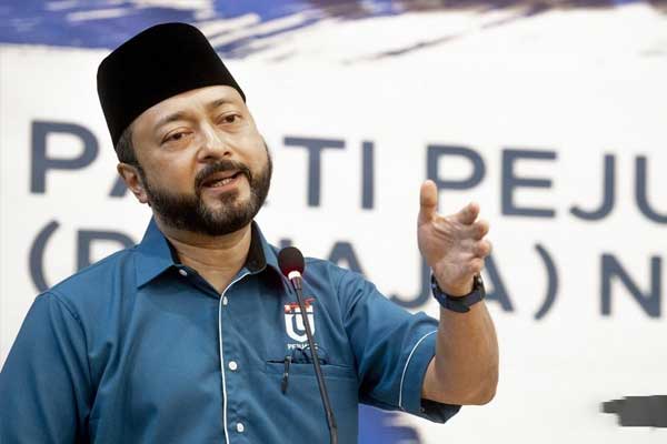 Mukhriz dedah sesuatu, PM Ismail Sabri akan dipecat dari UMNO?