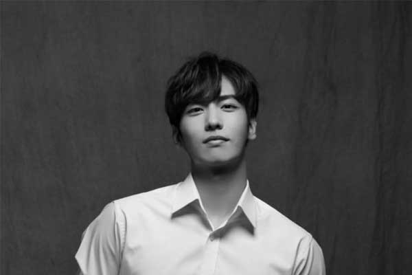 Pelakon dan penyanyi terkenal Korea, Lee Jihan maut dalam tragedi Halloween Itaewon