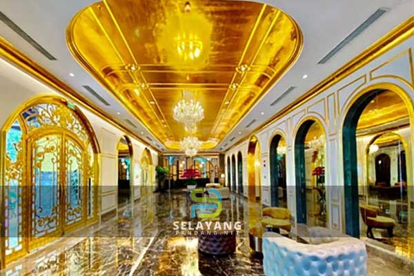 Hotel pertama dibina bersalut emas dilelong RM250 juta