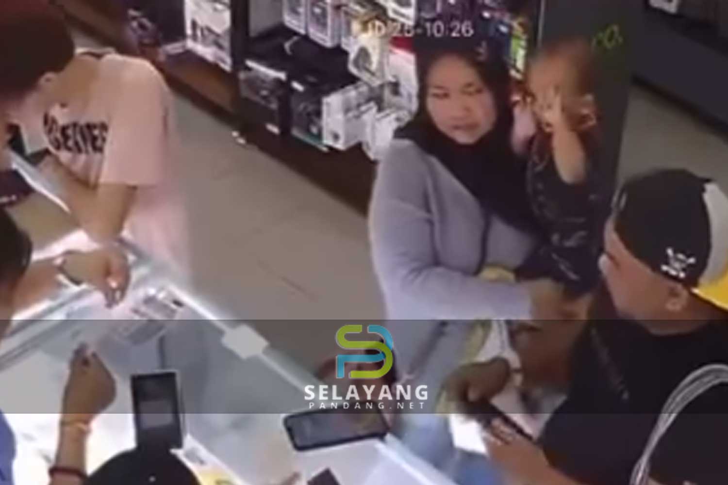 Pesara rugi RM46,000 setelah kad bank dicuri, muka penyamun tersebar luas belanja beli iPhone 13 Pro Max