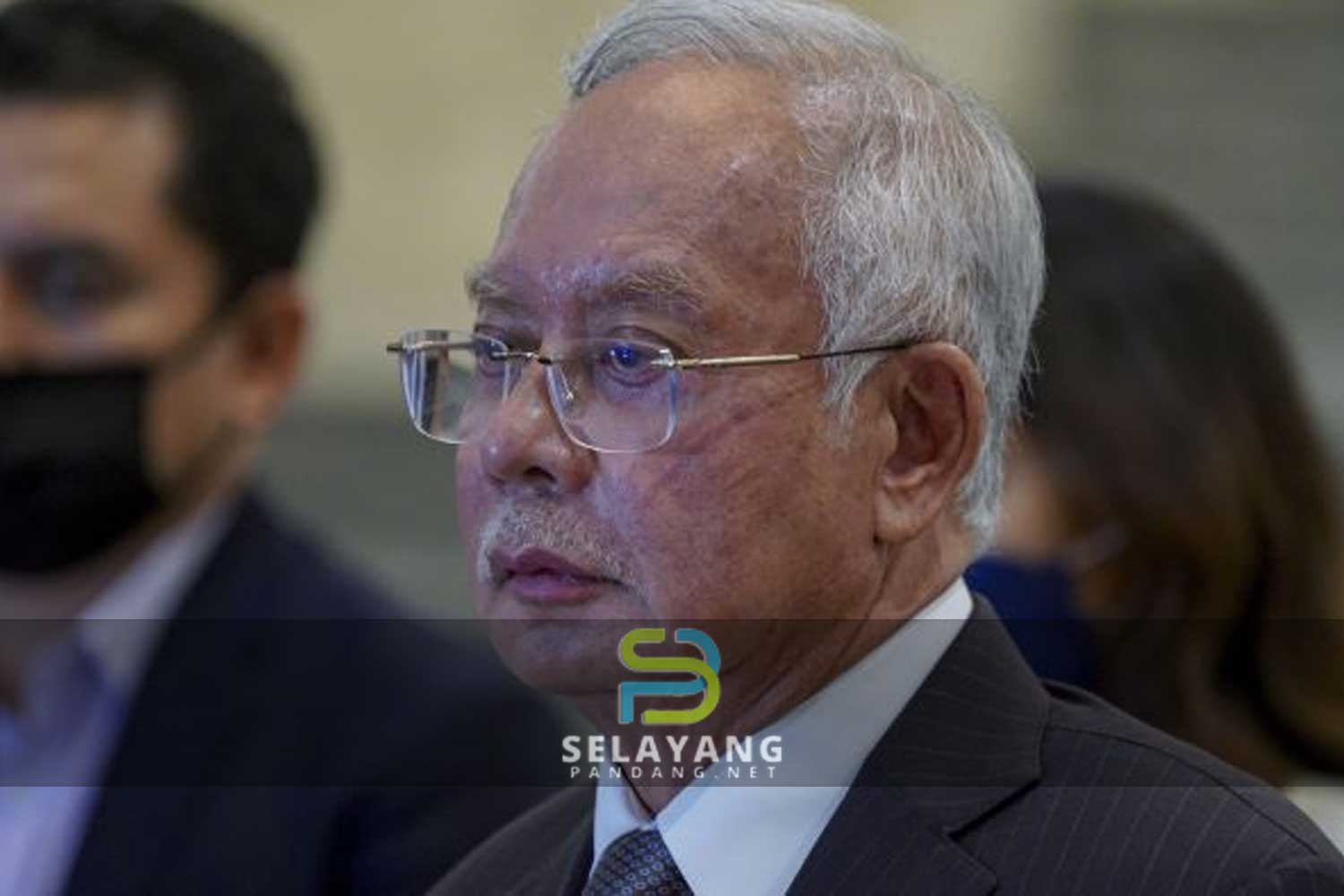 Hanya ahli keluarga dan peguam boleh fail permohonan pengampunan Najib